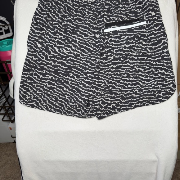 🖤 LEGENDS Boro Shorts - Black/White Static Camo - XXL - Picture 2 of 7